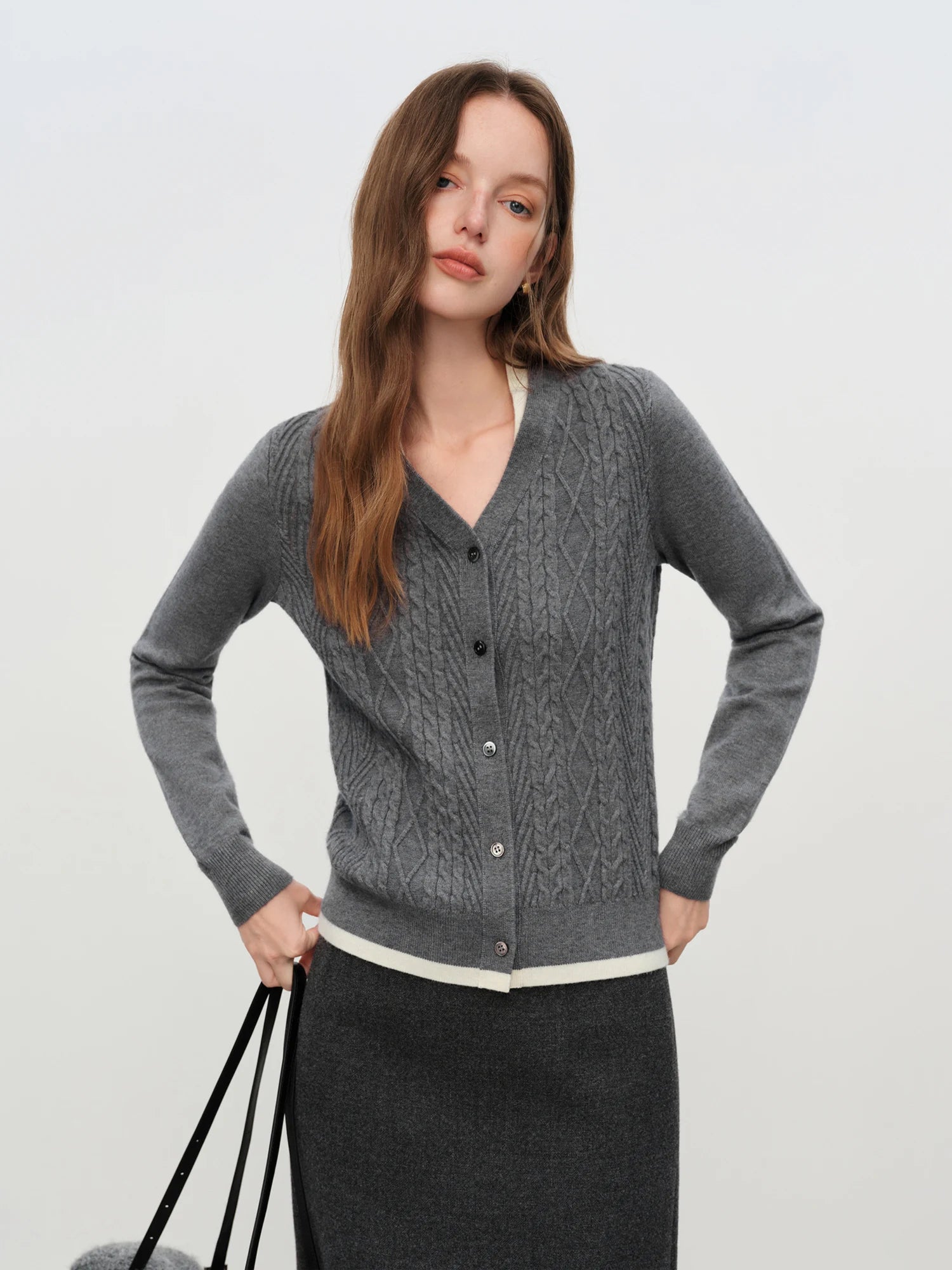 FSLE Fake Two-piece Cable-knitted Cardigan V-neck Slim Elastic Soft 2025 Winter New Korean Style Knitted Sweater Trendy