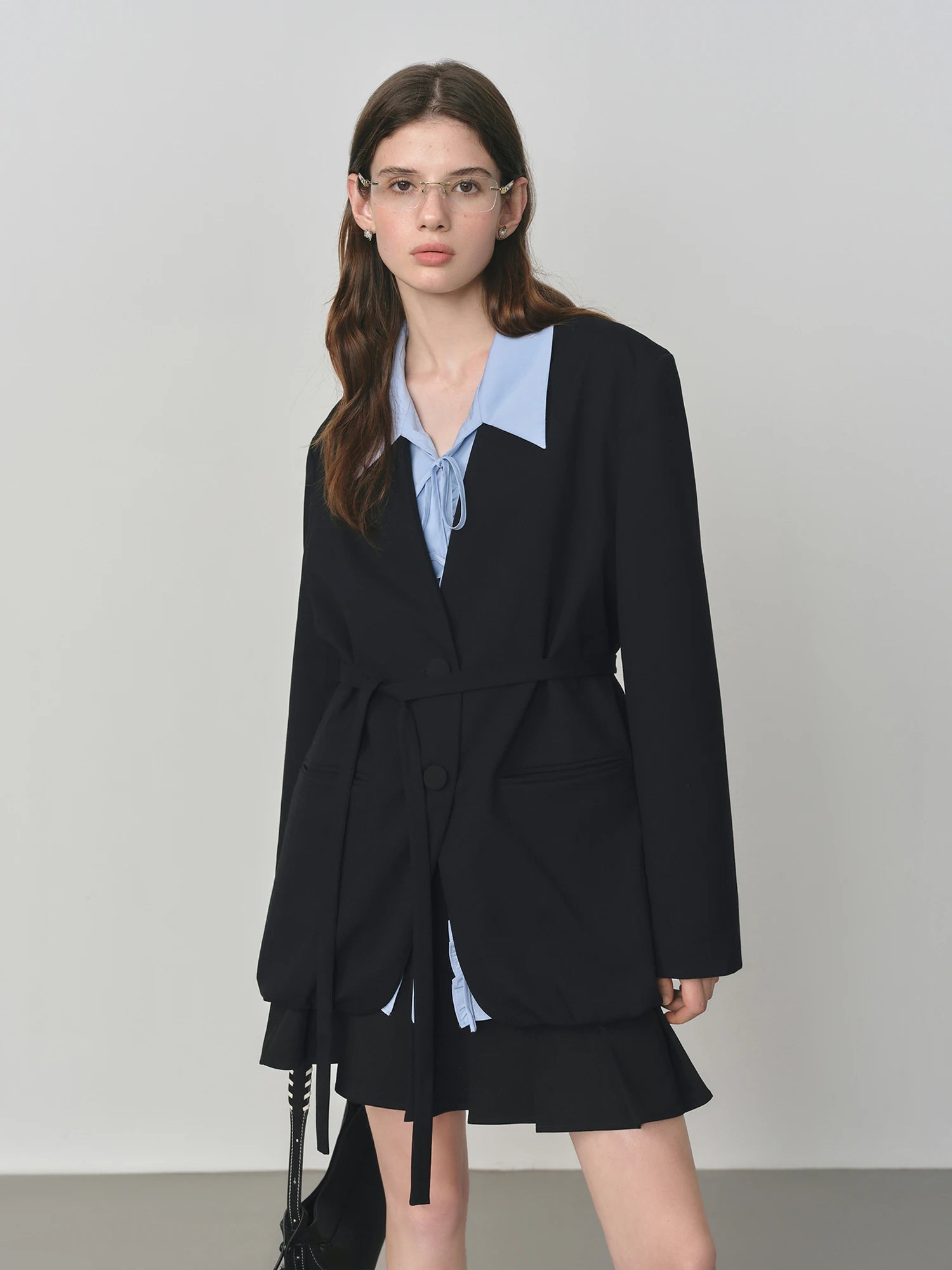 FSLE Elegant Collarless V-Neck Oversized Blazer with Sash for 2025 Autumn New Arrival Blazer Suits Coat 25FS13214