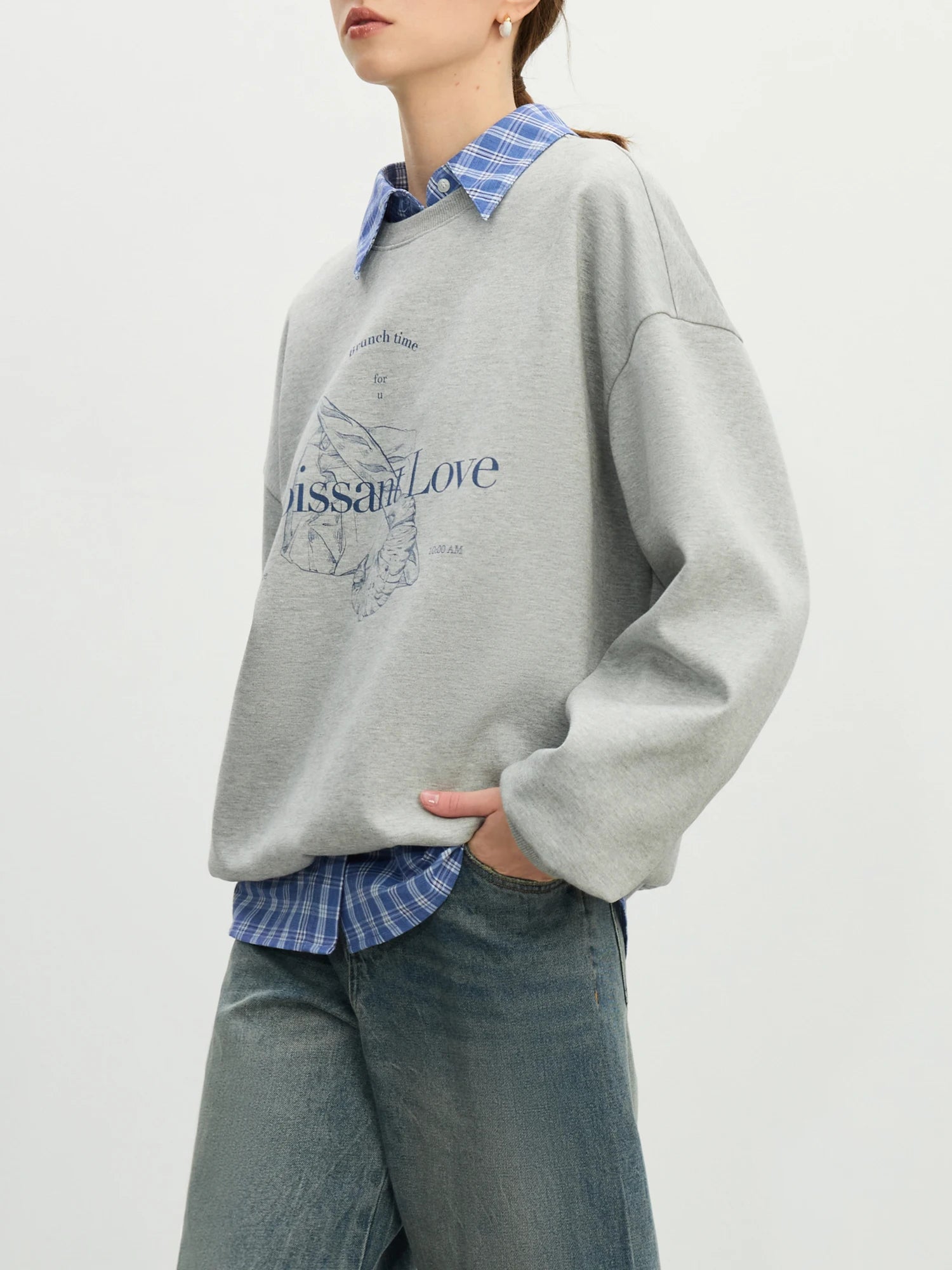 FSLE Grey Hoodless Round Neck Sweatshirt for Women 2025 Spring New Design All-match Casual Loose Top Chic Outfits 25FS11112