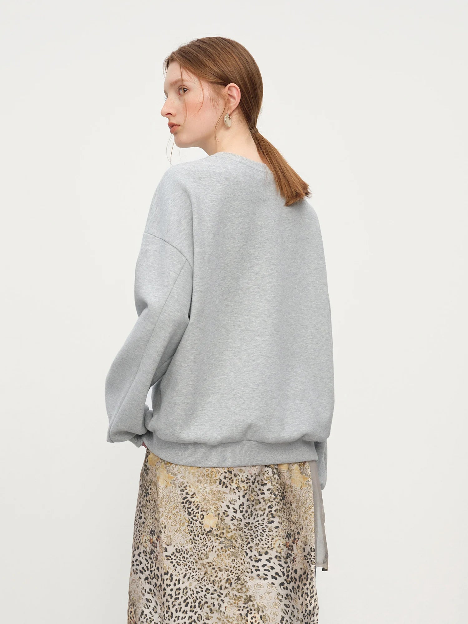 FSLE Korean Style Gray Teddy Bear Print Loose Round Neck Hoodie for Women Winter 2025 New Arrival Top Hoodies