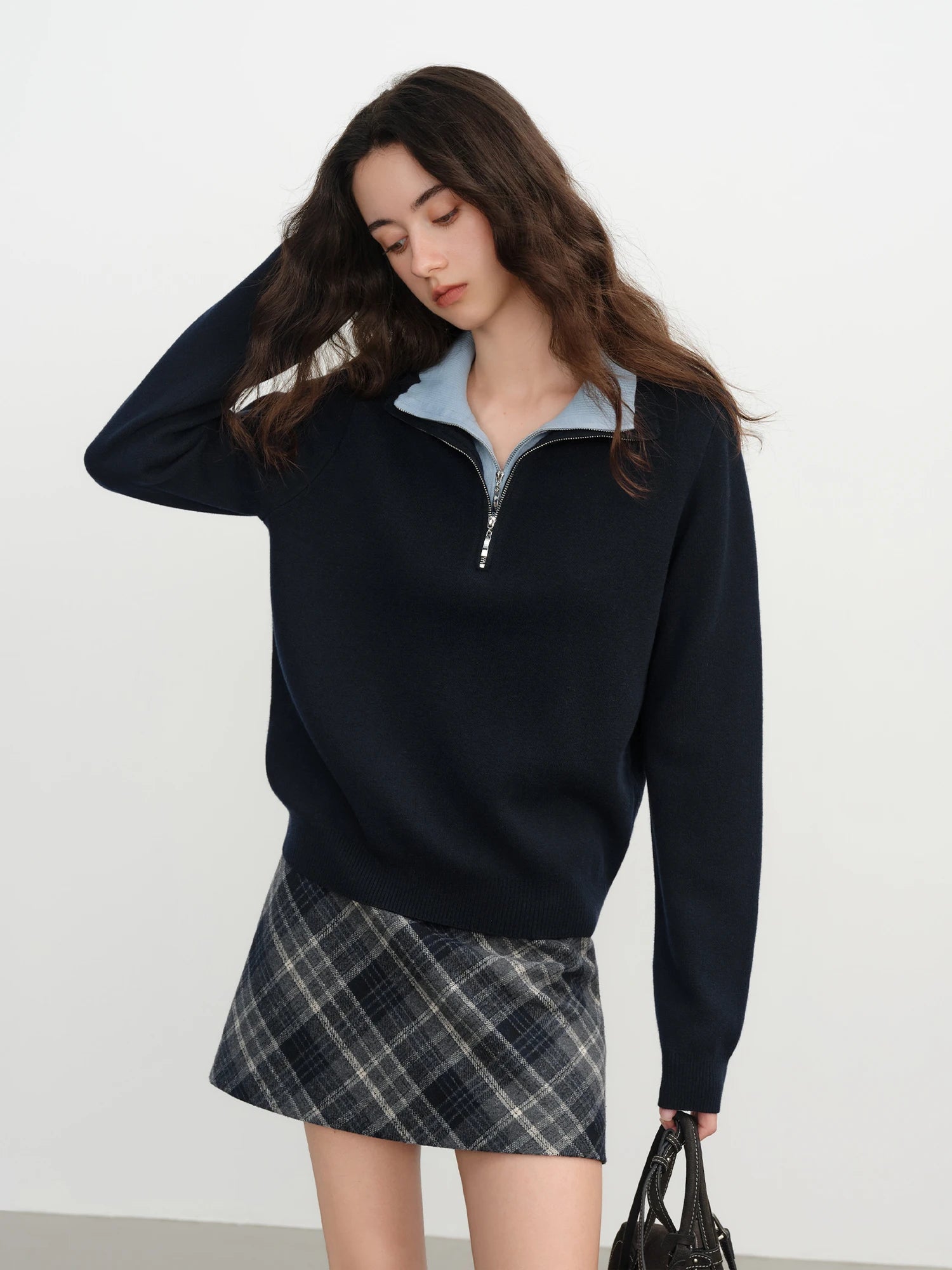 FSLE Color-Block Fake Two-Piece Women's Half-High Collar Knitwear 2025 Winter New Arrival, Versatile Color-Block Knit Pullover