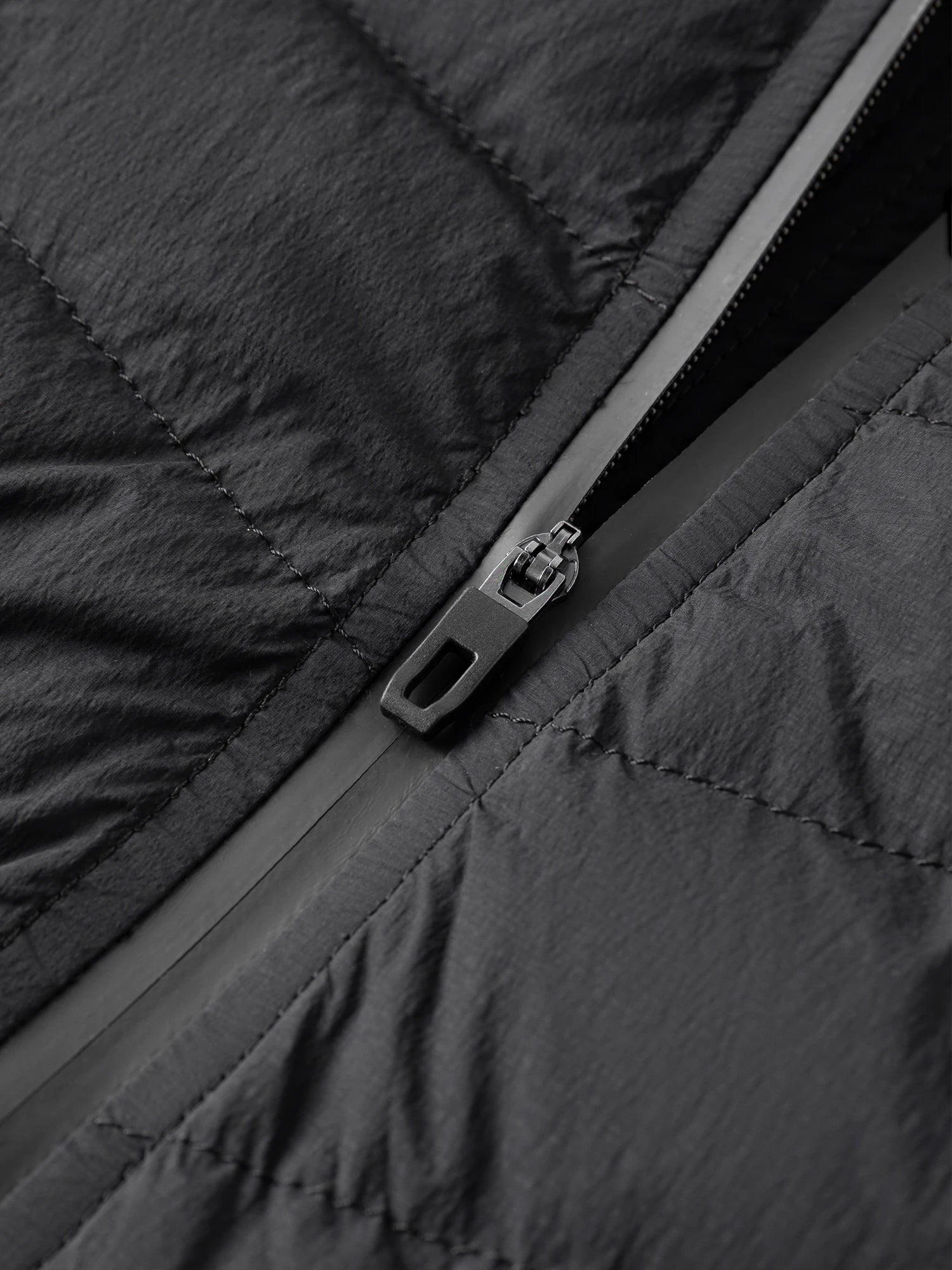 FSLE Patchwork Lightweight Stretch Knit Hooded Jacket 2025 Winter New Arrival Black Short Down Coats