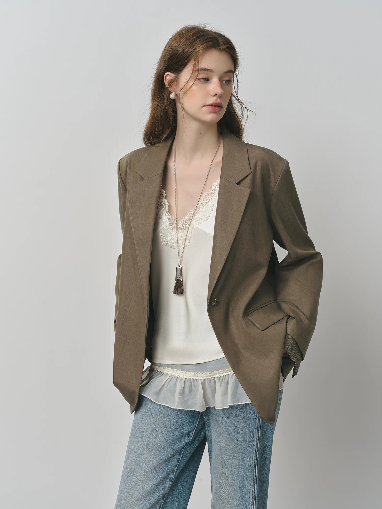 FSLE Design Sensitive French Women's Blazer with Lace Trim  2025 Autumn New Arrival White Suit Blazers 25FS13092