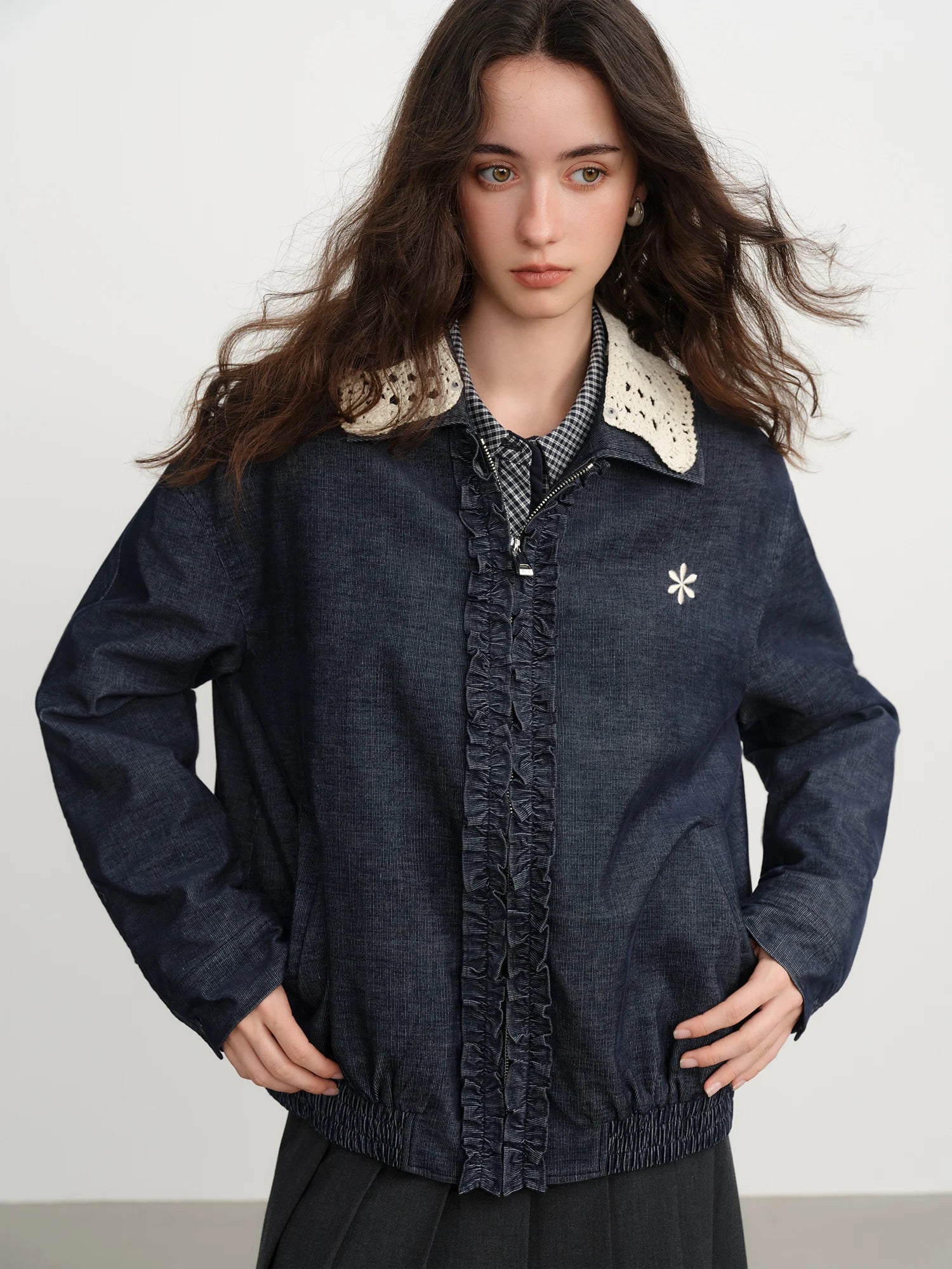 FSLE Stylish Vintage Denim Women's Detachable Lace Collar Jacket Winter 2025 New Design with Embroidery Short Coat Retro Coat