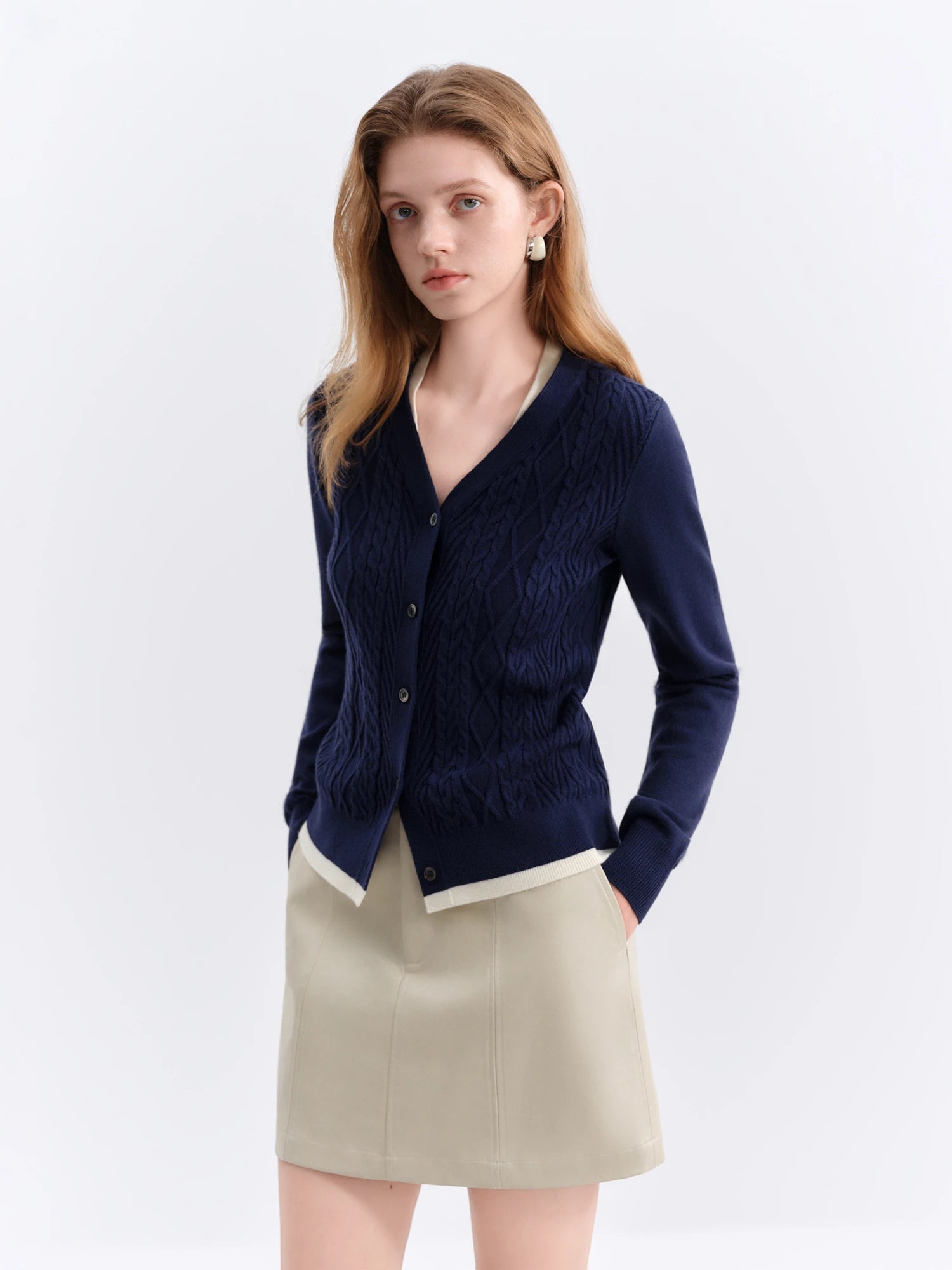 FSLE Fake Two-piece Cable-knitted Cardigan V-neck Slim Elastic Soft 2025 Winter New Korean Style Knitted Sweater Trendy