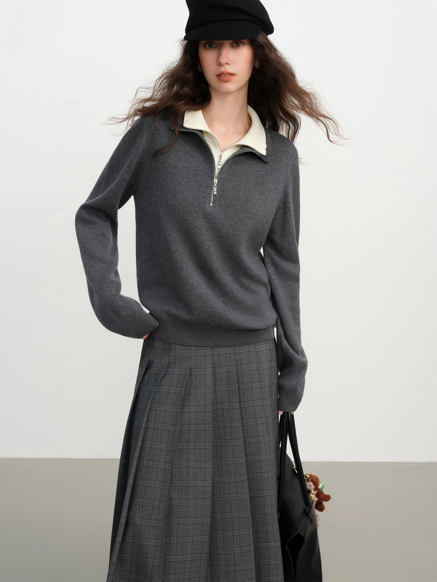 FSLE Color-Block Fake Two-Piece Women's Half-High Collar Knitwear 2025 Winter New Arrival, Versatile Color-Block Knit Pullover