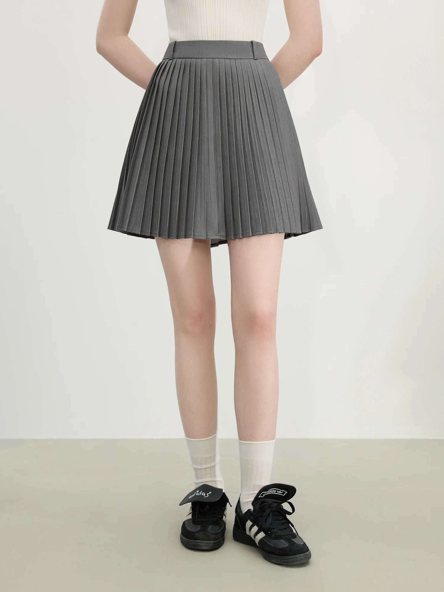 FSLE Office Lady White Wool-Blend Pleated Skirt 2025 Summer Slimming A-Line Mini Office To Chic Versatile Elegance 25FS12212